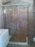mampara de baño perfil plata y vidrio transparente